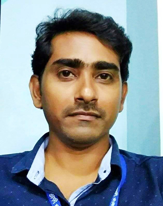 Artist লেখক